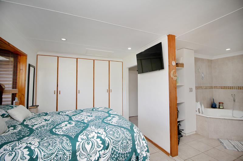 4 Bedroom Property for Sale in Groot Brakrivier Central Western Cape